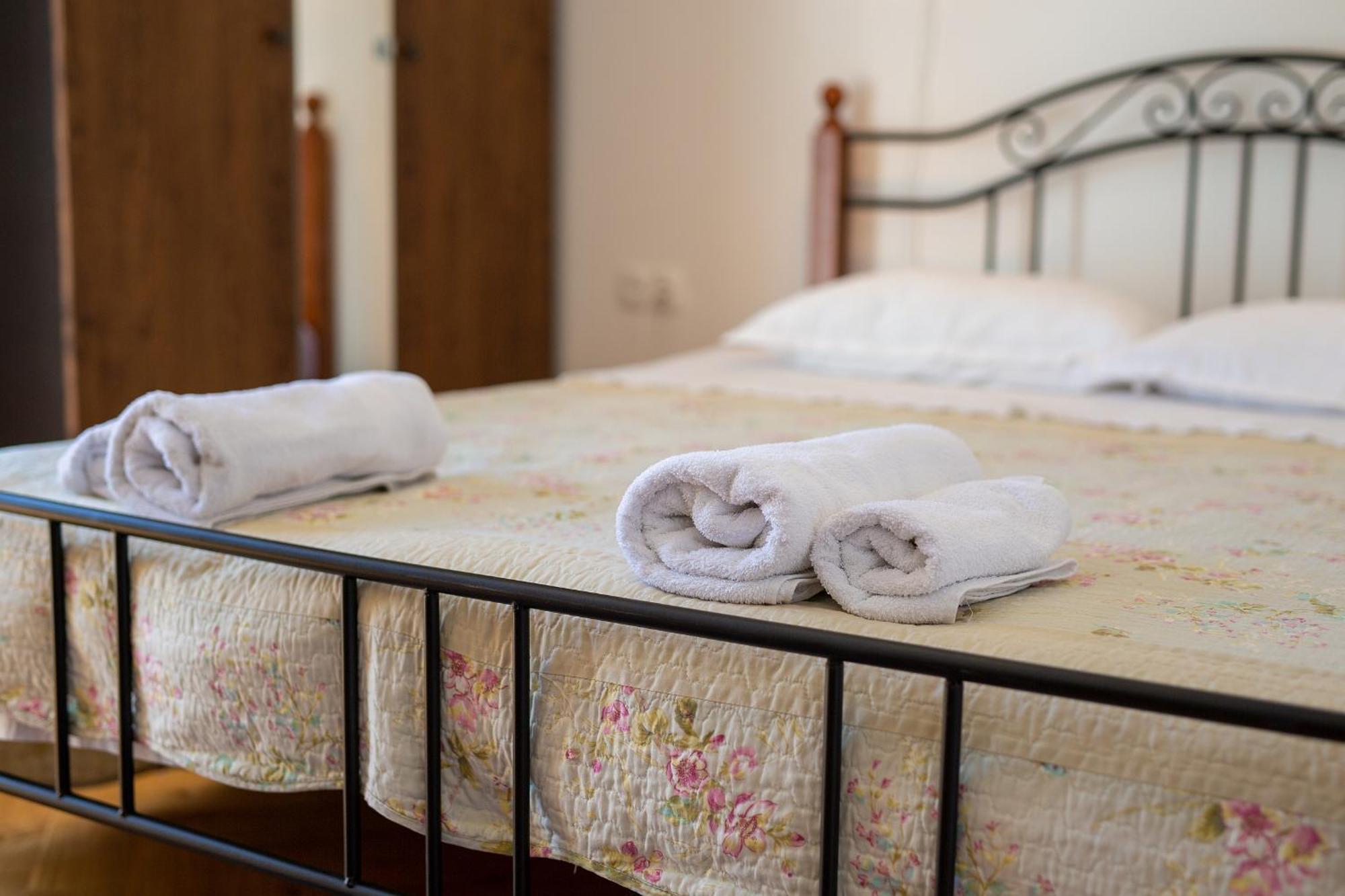 Apartments Rose كرك المظهر الخارجي الصورة