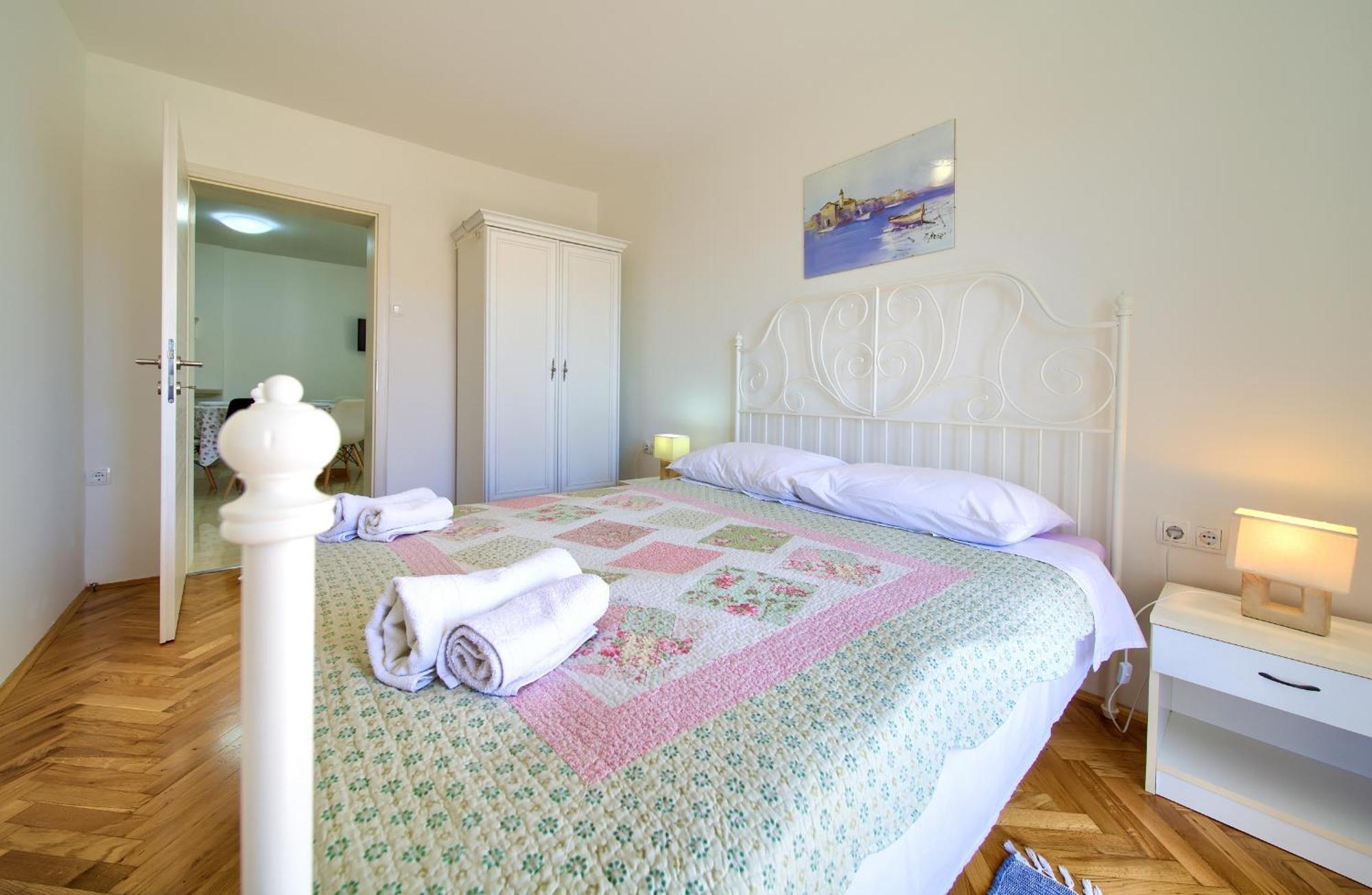 Apartments Rose كرك المظهر الخارجي الصورة