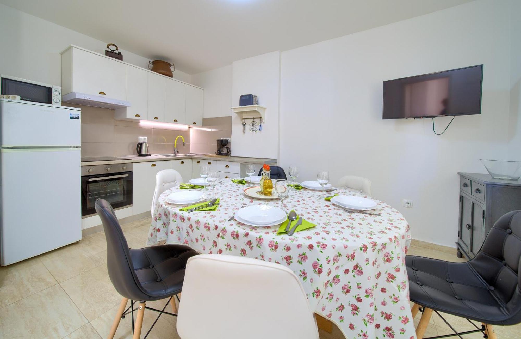 Apartments Rose كرك المظهر الخارجي الصورة