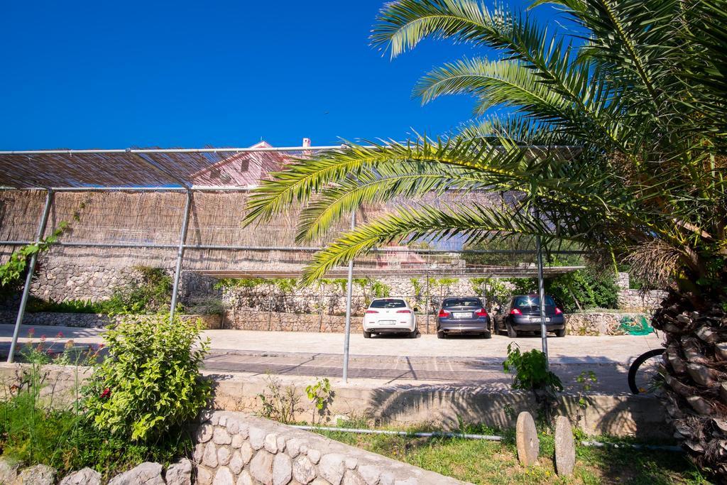 Apartments Rose كرك المظهر الخارجي الصورة